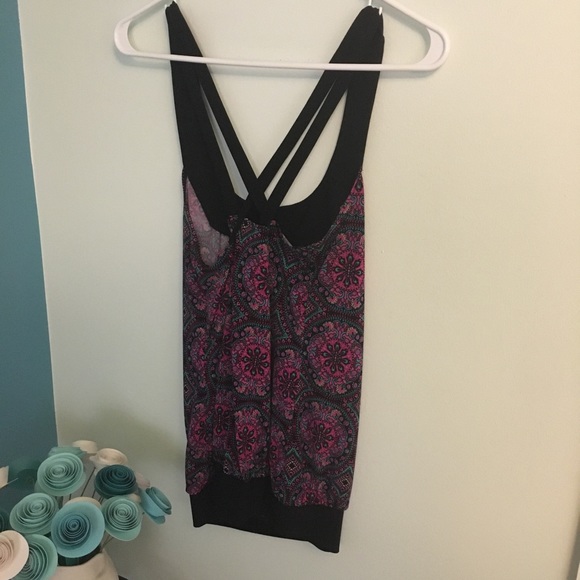 Wrapper criss cross strappy tank Medium - Picture 3 of 4